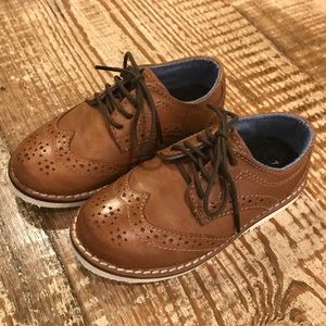 Toddler Brogue dress shoes